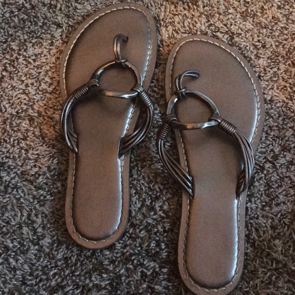 Bernardo Medieval Thong Sandal